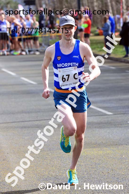 Senior mens 2024 Elswick Harriers Good Friday Relays, Newburn, Newcastle Upon Tyne  Photo: David T. Hewitson/Sports for All Pics